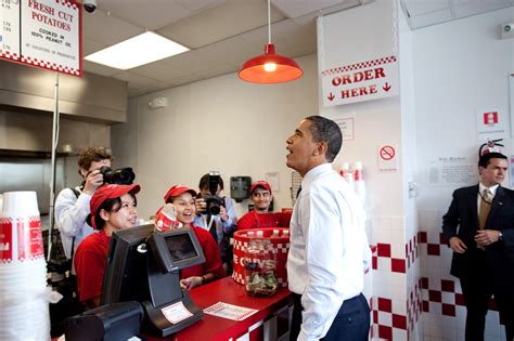 five guys portugal|Five Guys: A hamburgueria favorita de Barack Obama。